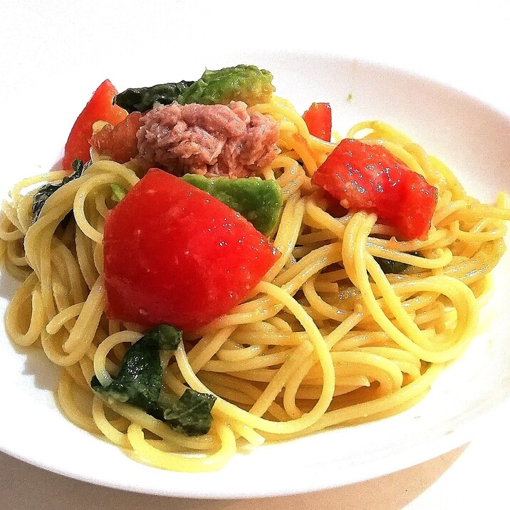 麺つゆで簡単☆トマトとアボカドの冷製パスタ